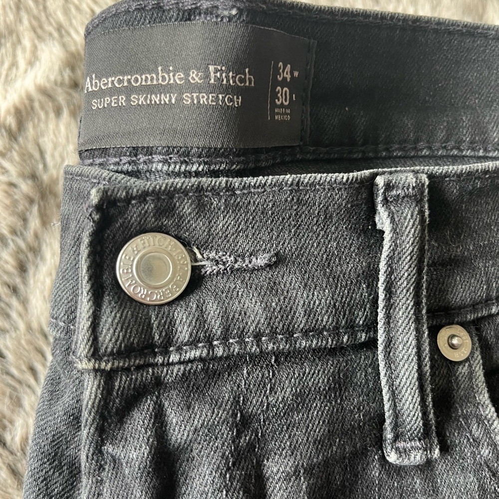 Abercrombie & Fitch Men's Dark Gray Super Skinny Jeans